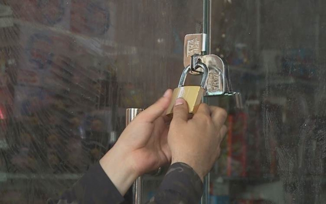 لە هەولێر ئەو کۆگا و مارکێتانەی خواردنەوەکان لەبەر تیشکی خۆر دادەنێن، دادەخرێن